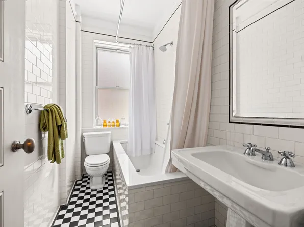 27 East 95th Street image 8 of 12