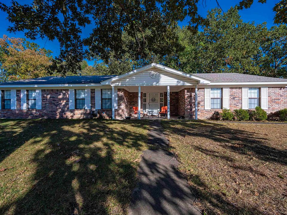 1st image of 1001 Cara Jane Dr