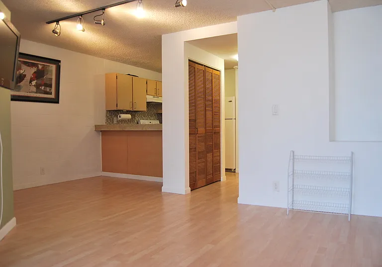 112 S School St #103 — Photo 5