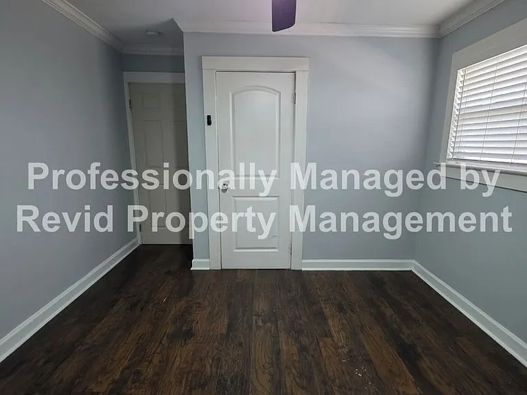 1632 Monroe Ave. — Photo 11