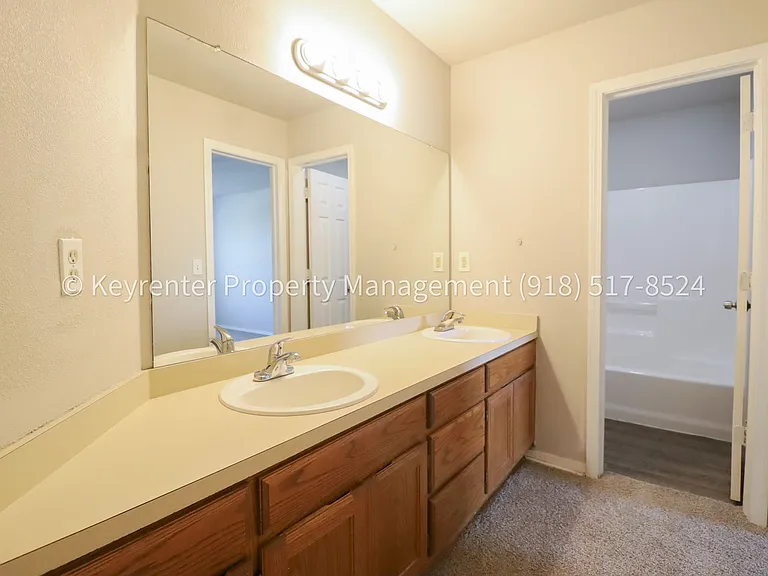 9134 E 24th St — Photo 20