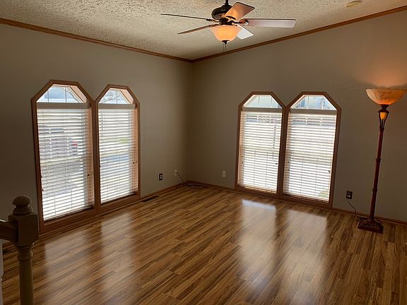 5th image of 10822 La Costa Ln
