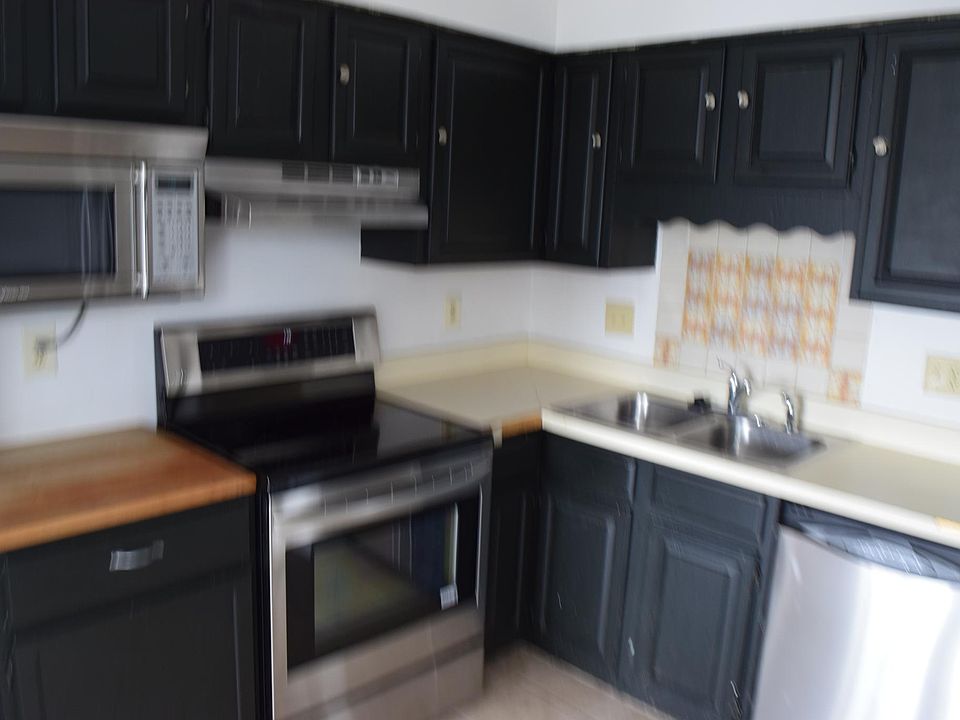 1st image of 801-27 W McGee St