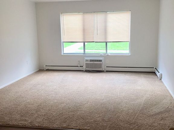 5th image of 1573 S Congress St APT 5
