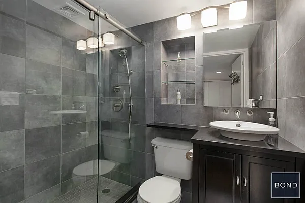 Sold by Bond New York | media 6