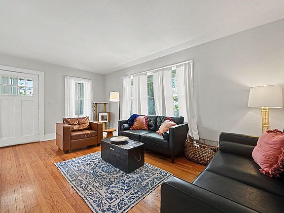3rd image of 204 Nelson Ave