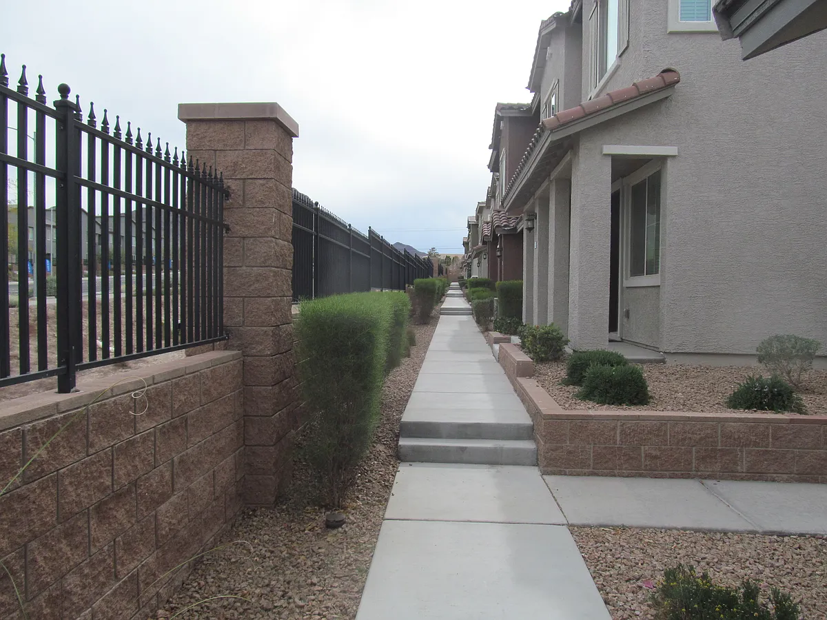 Building Photo - 965 Nevada State Dr #10104