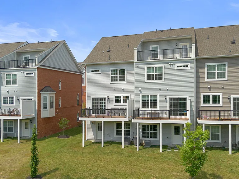 8017 Potter Pl — Photo 40