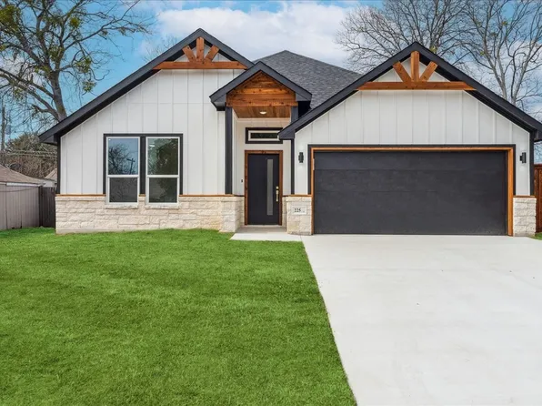 225 West Pl, White Settlement, TX 76108