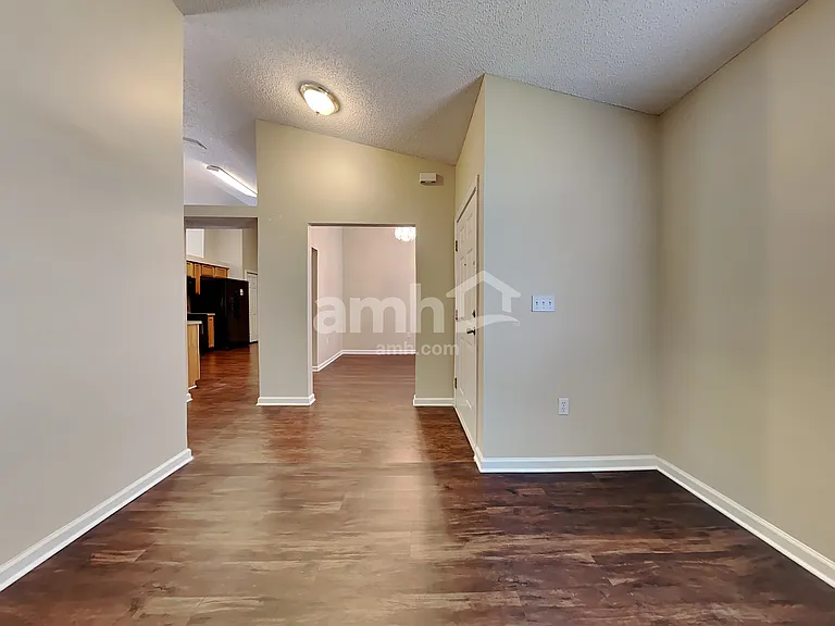 8724 Springtree Rd — Photo 9