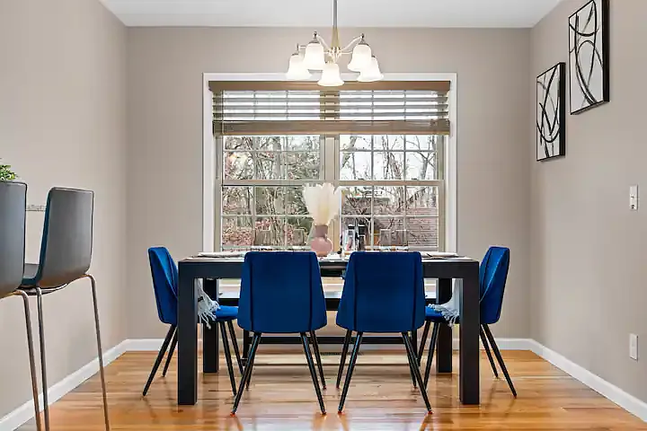 5 bed, 3.5 bath, 3875 sqft, $6,000 — Photo 4