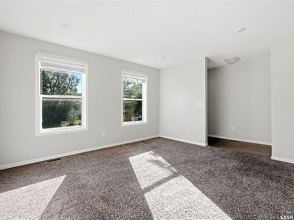 3rd image of 1752 York STREET