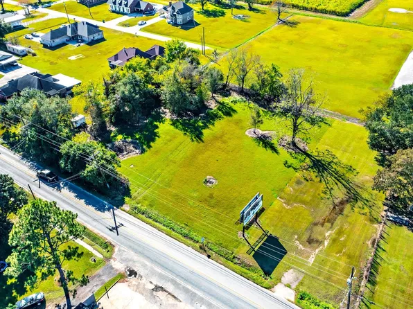 2132 Highway 20 Hwy, Vacherie, LA 70090