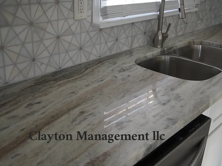 2120 S Waterside Dr — Photo 6