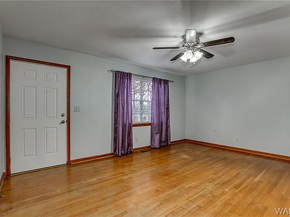 4th image of 1509 56th Ave E