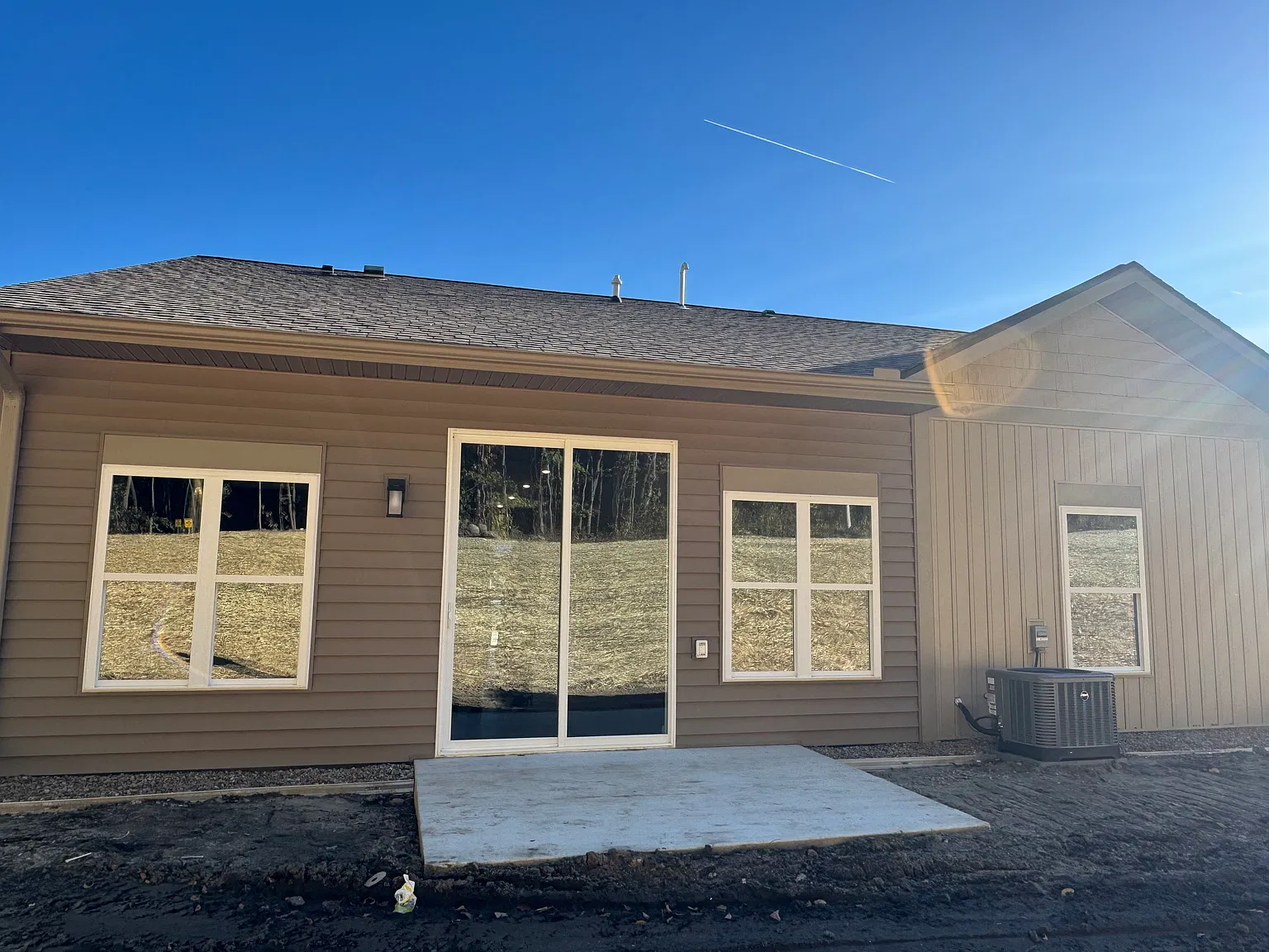 2 bed, 1070 sqft, $4,300 — Photo 4