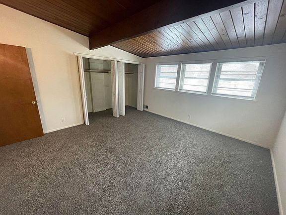 4th image of 912 Maybelle St NE #914