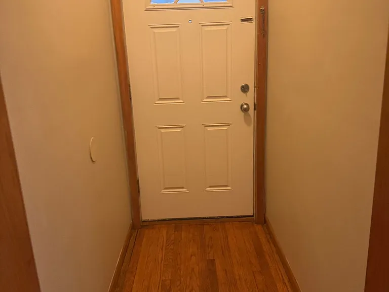 7952 S Ashland Ave — Photo 6