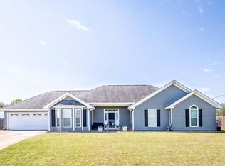 28 Whippoorwill Ln, Fort Mitchell, AL 36856