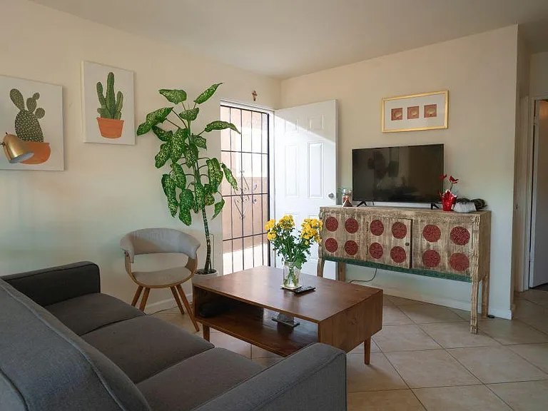 2323 Grand Ave — Photo 7