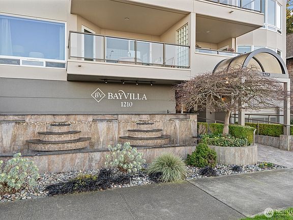 3rd image of 1210 Alki Avenue SW #401