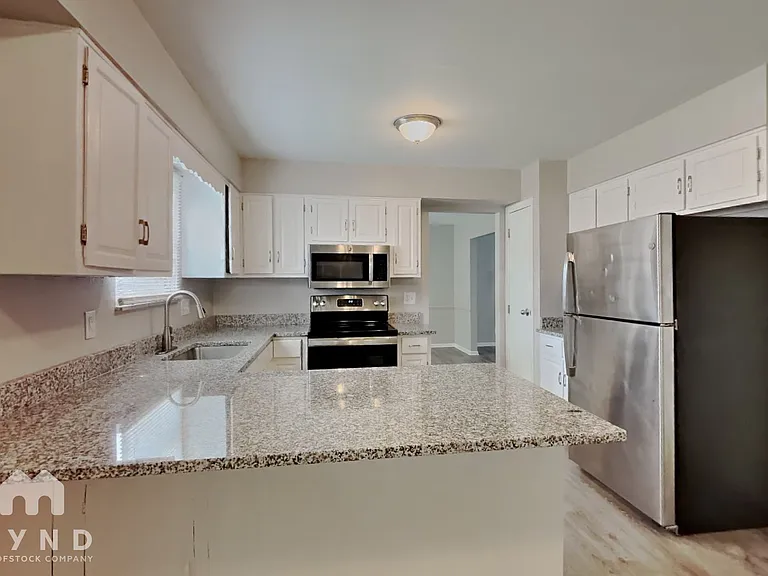 1525 Francisco Rd — Photo 5