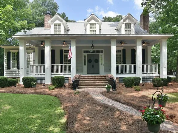 124 Grand Oaks Ct, Albany, GA 31721