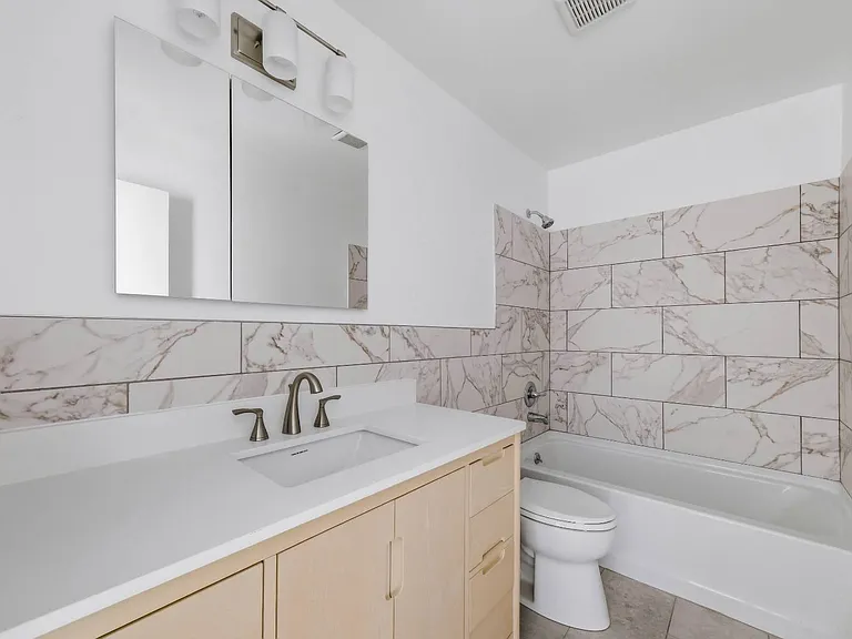 206 Chrystal Dr — Photo 12