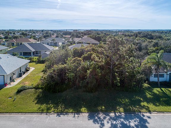 3rd image of 112 Pelican Dunes Dr