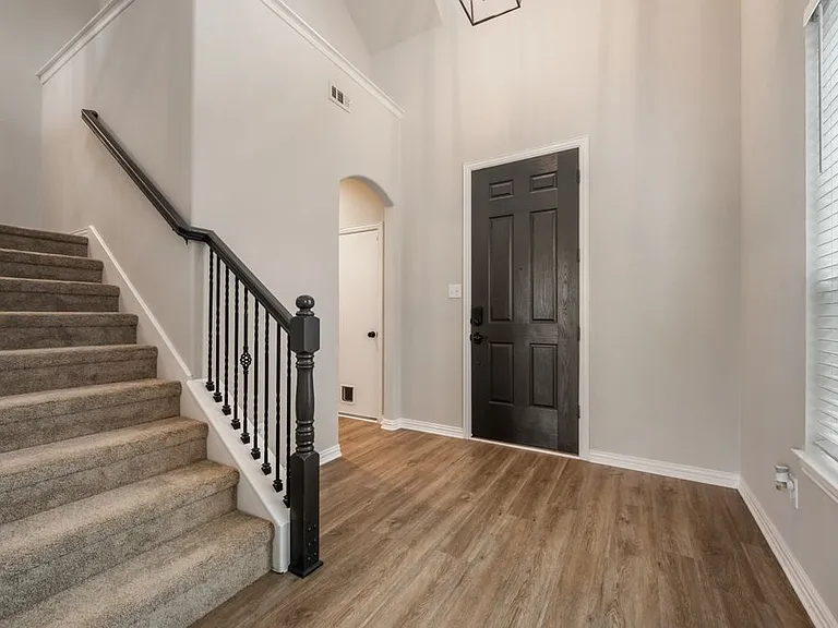 1709 Belton Dr — Photo 10
