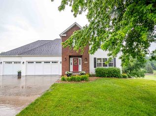 1985 Lucas Ct SW, Oxford, IA 52322