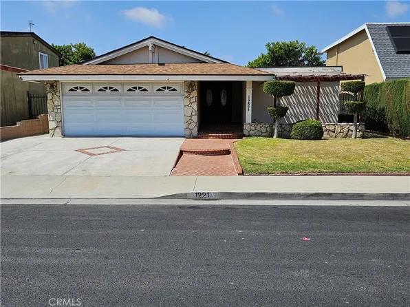 1221 E Denwall Dr, Carson, CA 90746