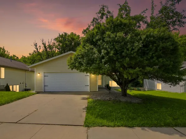 3814 Strathmore Ln SE, Rochester, MN 55904