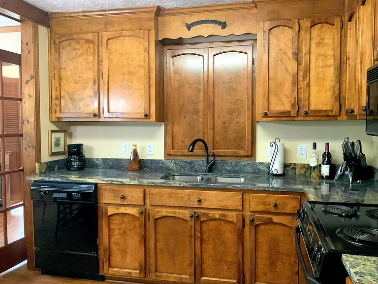 140 Cool River Dr — Photo 32
