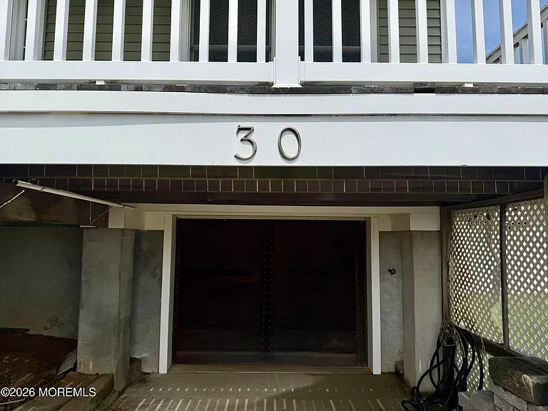 30 Main St — Photo 4