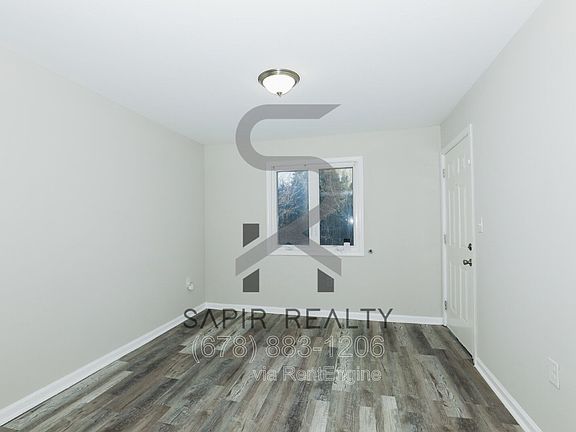 4th image of 166 Anderson Ave NW #B04