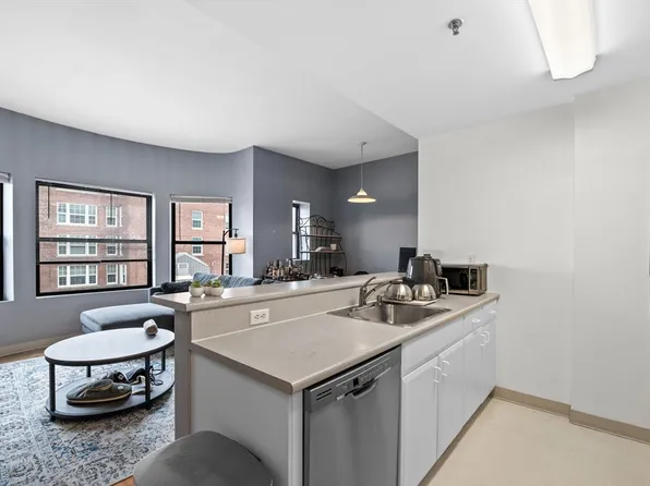 636 Beacon St APT 605, Boston, MA 02215