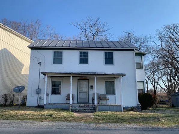 102 Liberty St, Berryville, VA 22611