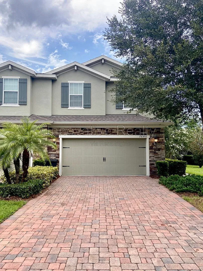 3 bed, 2.5 bath, 1787 sqft, $2,580 — Photo 1