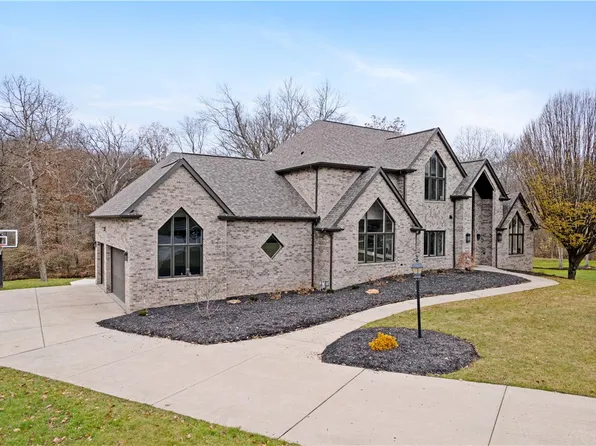 421 Lenox Ct, Gibsonia, PA 15044