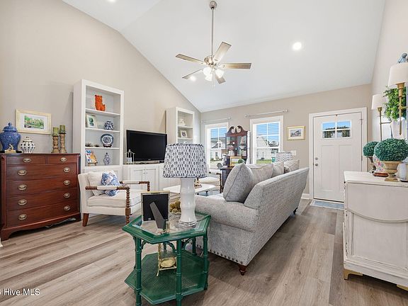 5th image of 832 Sarah Rebecca Drive #A