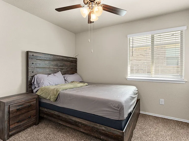 2416 Elba Dr — Photo 10