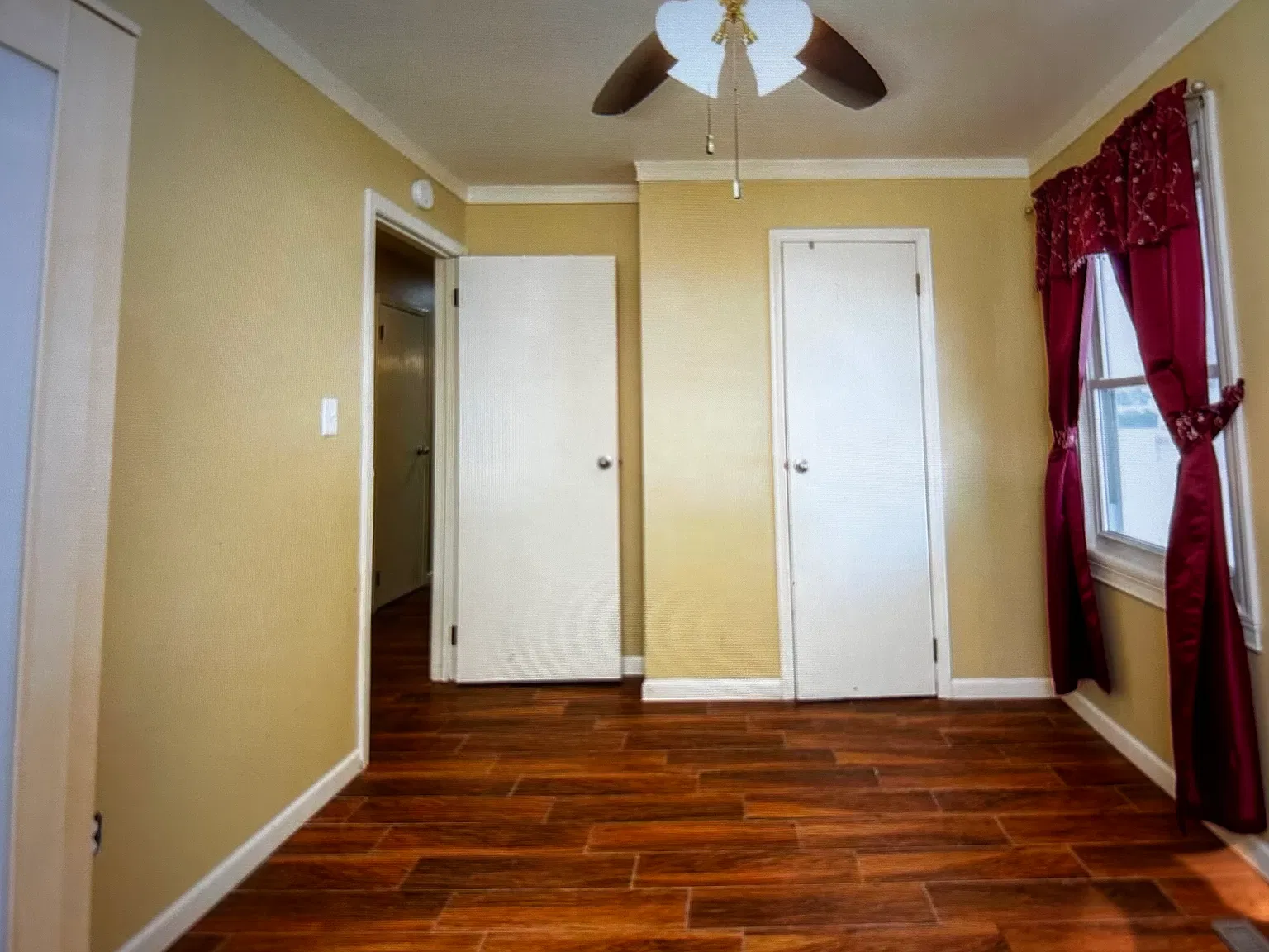 1426 W Viking Dr — Photo 4