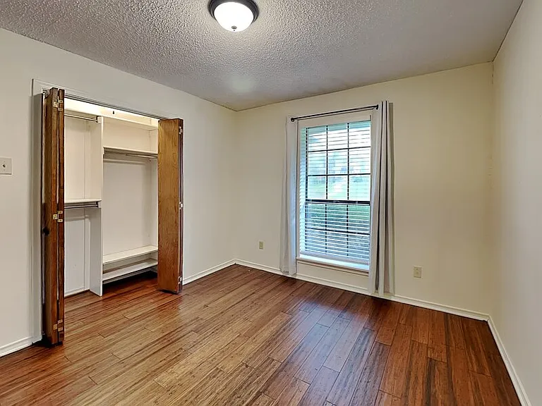 205 Woodpark Ln — Photo 17