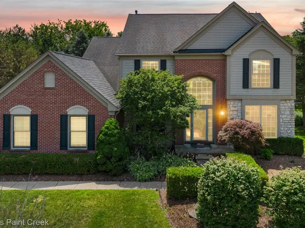4230 Holly Ln, Rochester, MI 48306