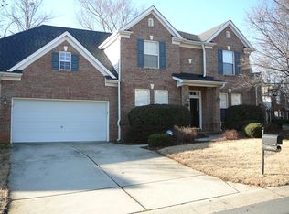 6824 Charter Hills Rd, Charlotte, NC 28277