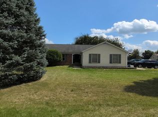 9416 Wildwood Lake Dr, Whitmore Lake, MI 48189