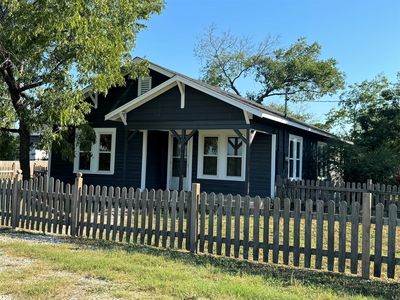 204 N Howard St, Alvord, TX, 76225