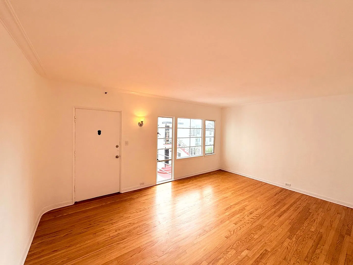 3919 W. 8th Street — Photo 4