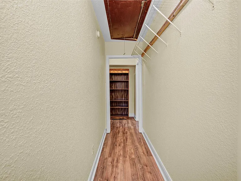 8565 Ridgepoint Dr — Photo 23